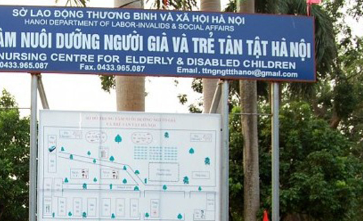 Thực hư việc cán bộ Trung tâm nhân đạo ở Hà Nội ăn chặn hàng từ thiện?